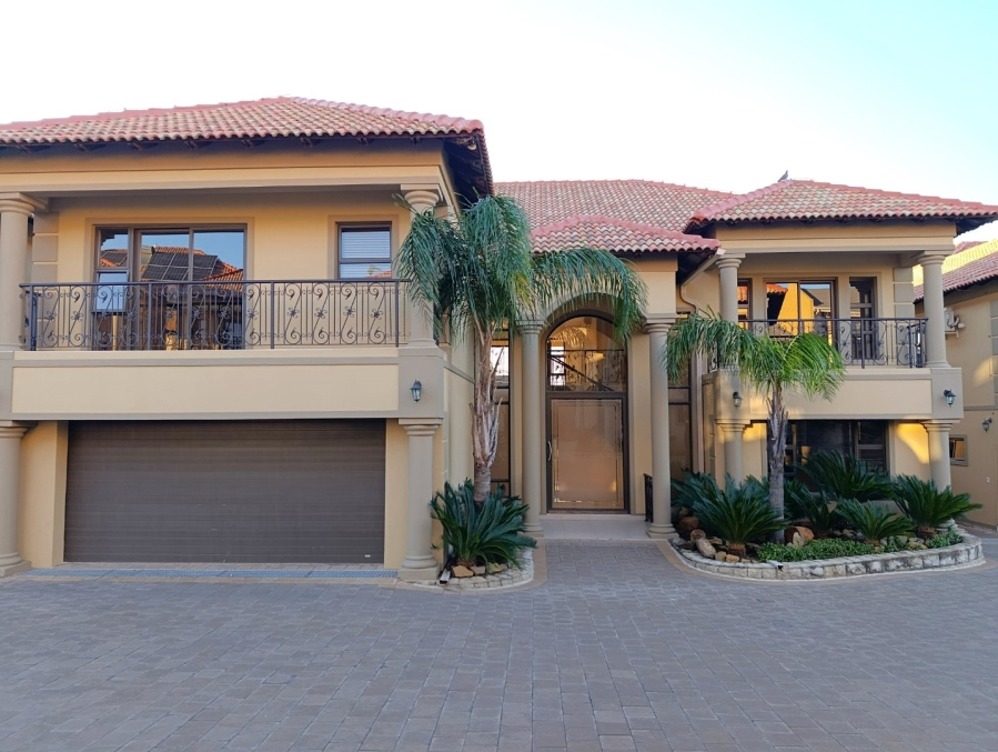 5 Bedroom Property for Sale in Kiepersol Free State